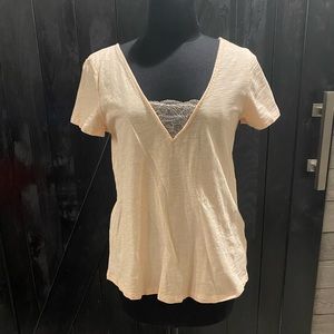 Vici blush colorT-shirt with lace detail size small